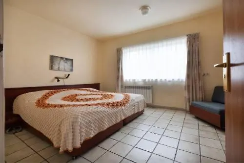 Lloret De Mar -Villa Sleeps 9 With Pool , Seaview, Wifi, Streamingservices Španělsko