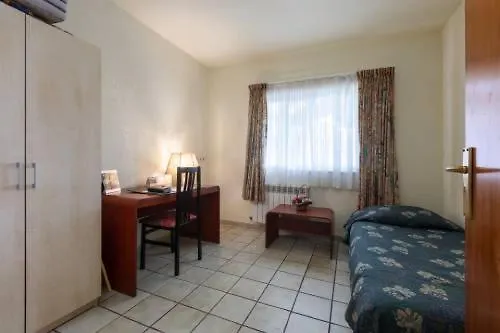 Vila Lloret De Mar -Villa Sleeps 9 With Pool , Seaview, Wifi, Streamingservices