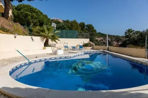Vila Lloret De Mar -Villa Sleeps 9 With Pool , Seaview, Wifi, Streamingservices