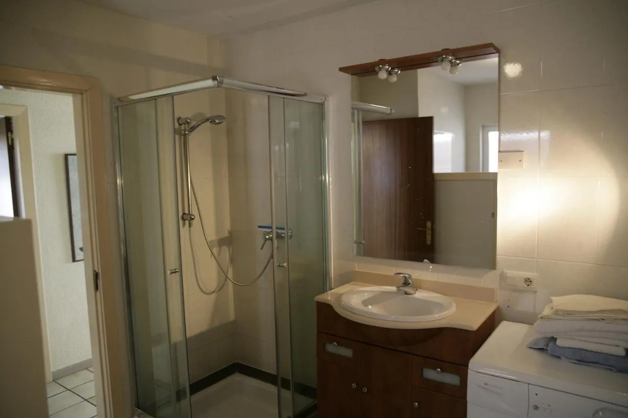 Lloret De Mar -Villa Sleeps 9 With Pool , Seaview, Wifi, Streamingservices Španělsko