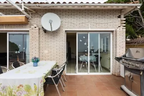 Lloret De Mar -Villa Sleeps 9 With Pool , Seaview, Wifi, Streamingservices Villa